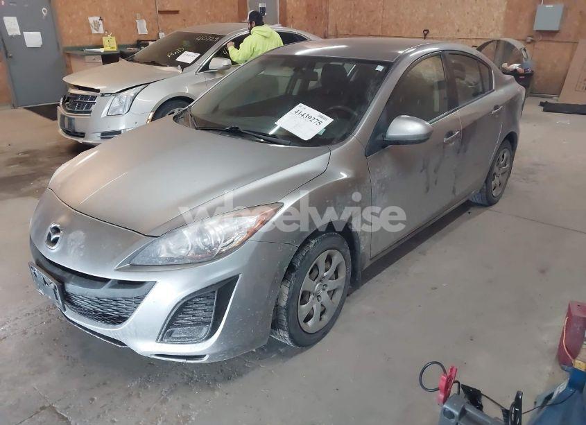 Photo 2 of 2010 Mazda Mazda3 I SPORT (VIN JM1BL1SF3A1326927)