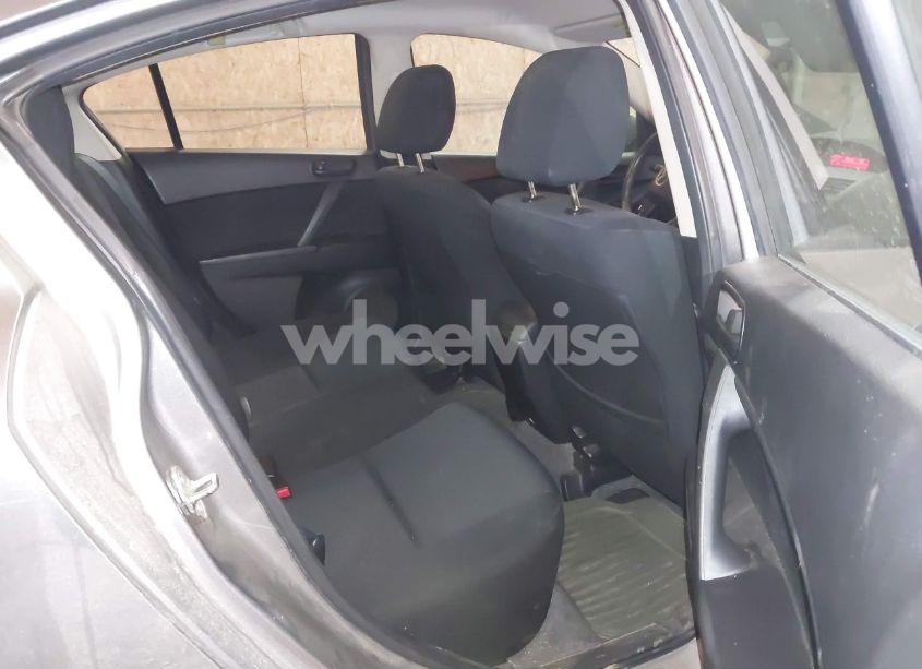 Photo 8 of 2010 Mazda Mazda3 I SPORT (VIN JM1BL1SF3A1326927)