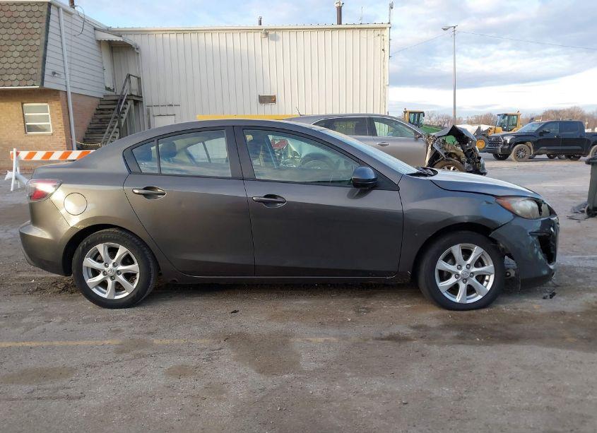 Photo 13 of 2010 Mazda Mazda3 I TOURING (VIN JM1BL1SF3A1328516)