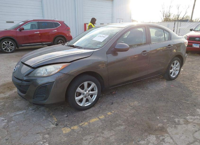 Photo 2 of 2010 Mazda Mazda3 I TOURING (VIN JM1BL1SF3A1328516)