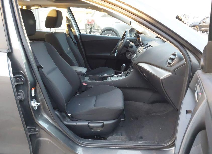 Photo 5 of 2010 Mazda Mazda3 I TOURING (VIN JM1BL1SF3A1328516)