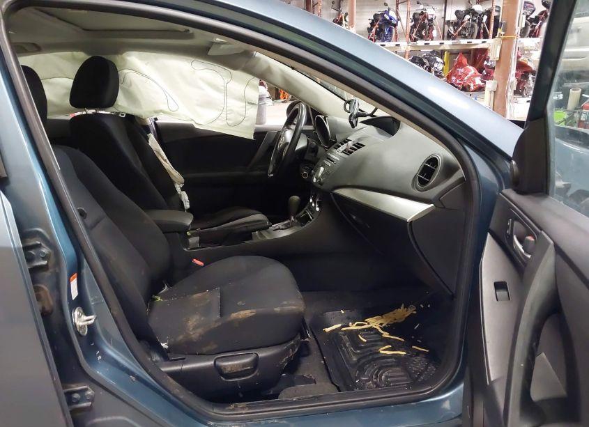 Photo 5 of 2010 Mazda Mazda3 I TOURING (VIN JM1BL1SF3A1341976)