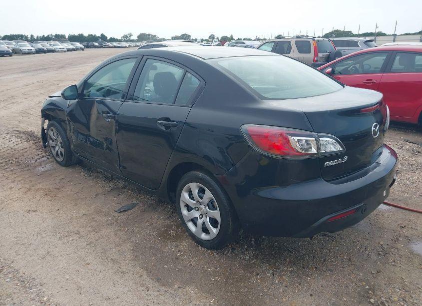 Photo 3 of 2010 Mazda Mazda3 I SPORT (VIN JM1BL1SF4A1120242)