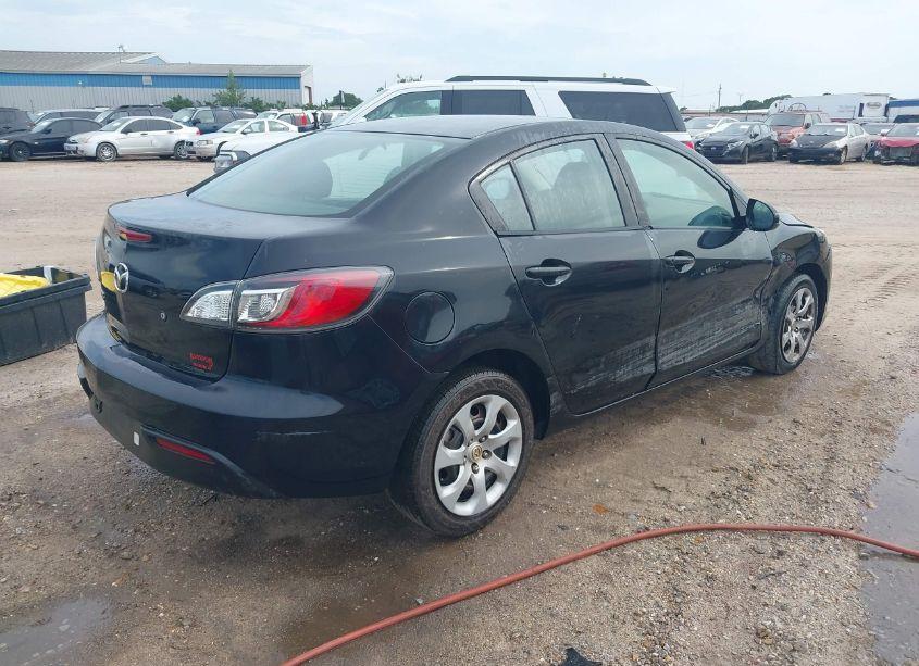 Photo 4 of 2010 Mazda Mazda3 I SPORT (VIN JM1BL1SF4A1120242)