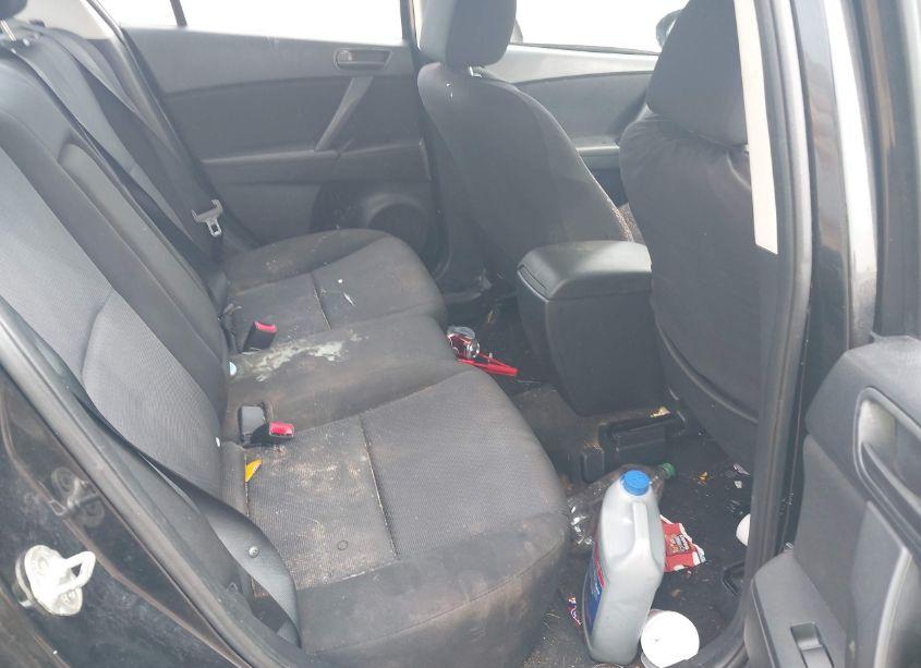 Photo 8 of 2010 Mazda Mazda3 I SPORT (VIN JM1BL1SF4A1120242)