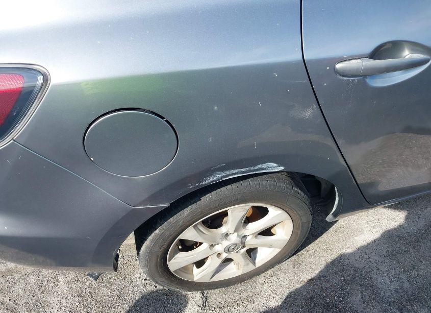 Photo 15 of 2010 Mazda Mazda3 I TOURING (VIN JM1BL1SF4A1145450)