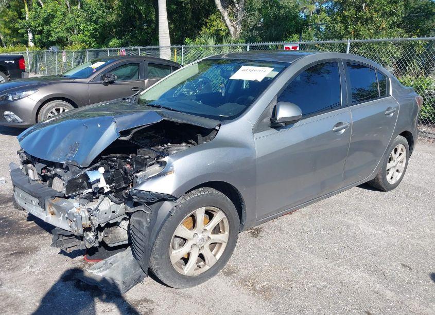 Photo 2 of 2010 Mazda Mazda3 I TOURING (VIN JM1BL1SF4A1145450)