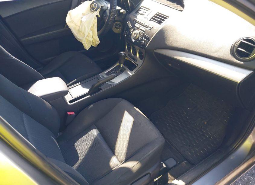 Photo 5 of 2010 Mazda Mazda3 I TOURING (VIN JM1BL1SF4A1145450)