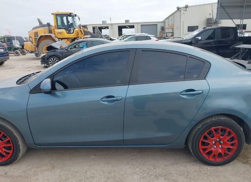 Photo 14 of 2010 Mazda Mazda3 I SPORT (VIN JM1BL1SF4A1157484)