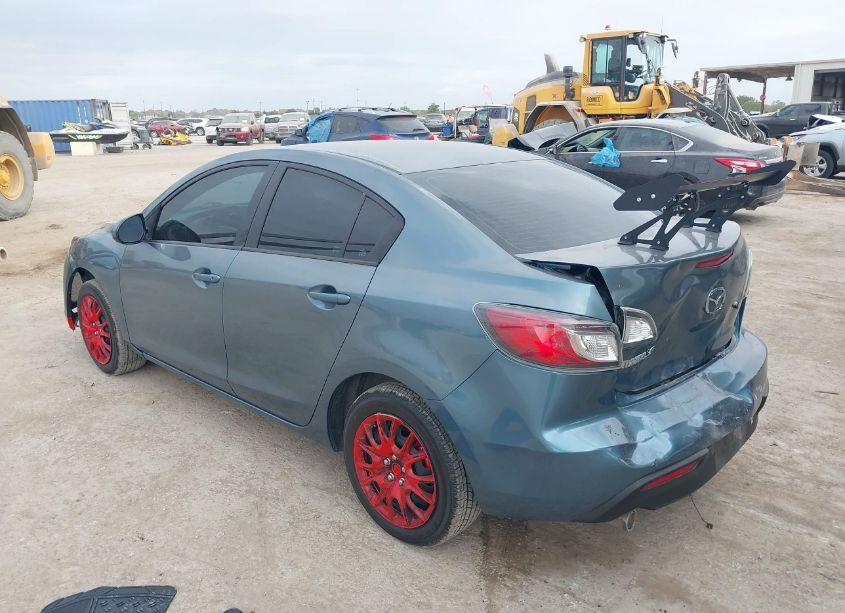 Photo 3 of 2010 Mazda Mazda3 I SPORT (VIN JM1BL1SF4A1157484)