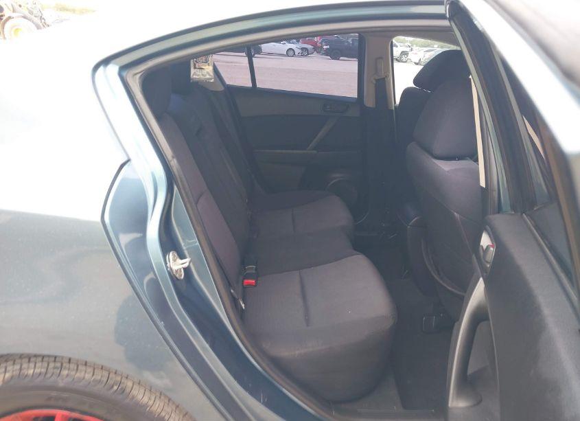 Photo 8 of 2010 Mazda Mazda3 I SPORT (VIN JM1BL1SF4A1157484)