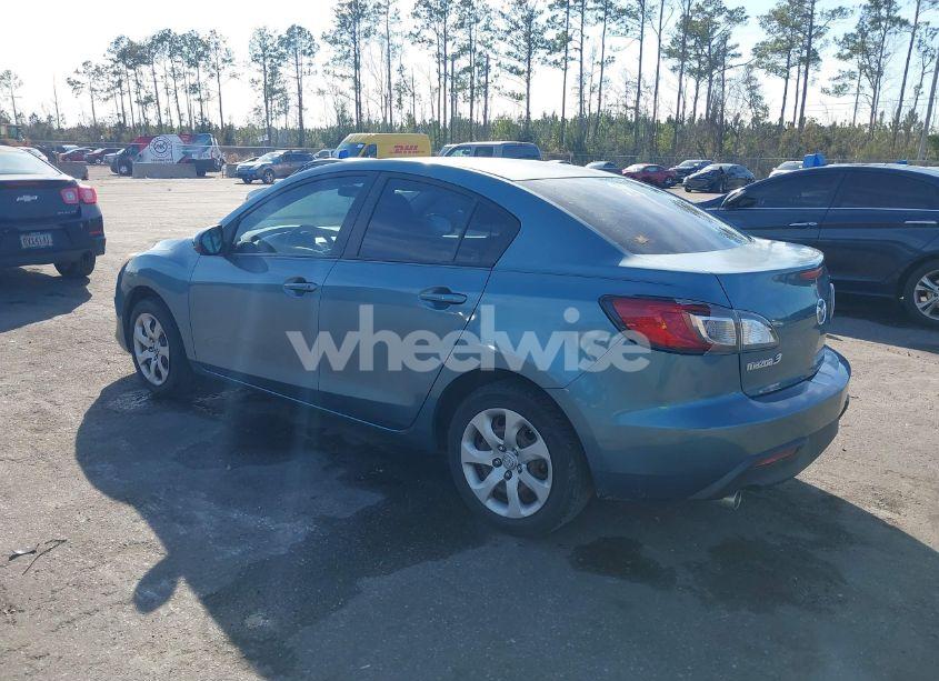 Photo 3 of 2010 Mazda Mazda3 (VIN JM1BL1SF4A1185852)