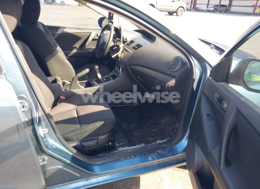 Photo 5 of 2010 Mazda Mazda3 (VIN JM1BL1SF4A1185852)