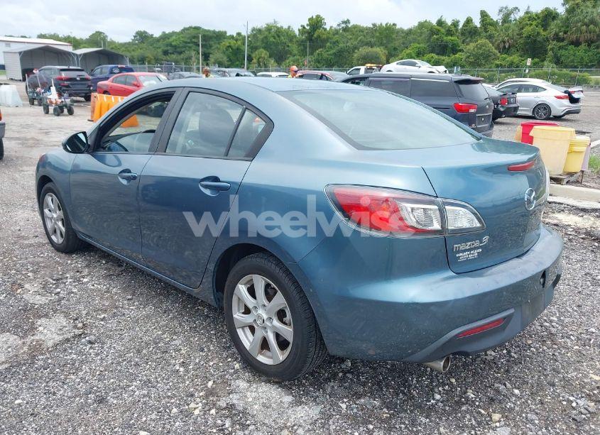 Photo 3 of 2010 Mazda Mazda3 I TOURING (VIN JM1BL1SF4A1228151)