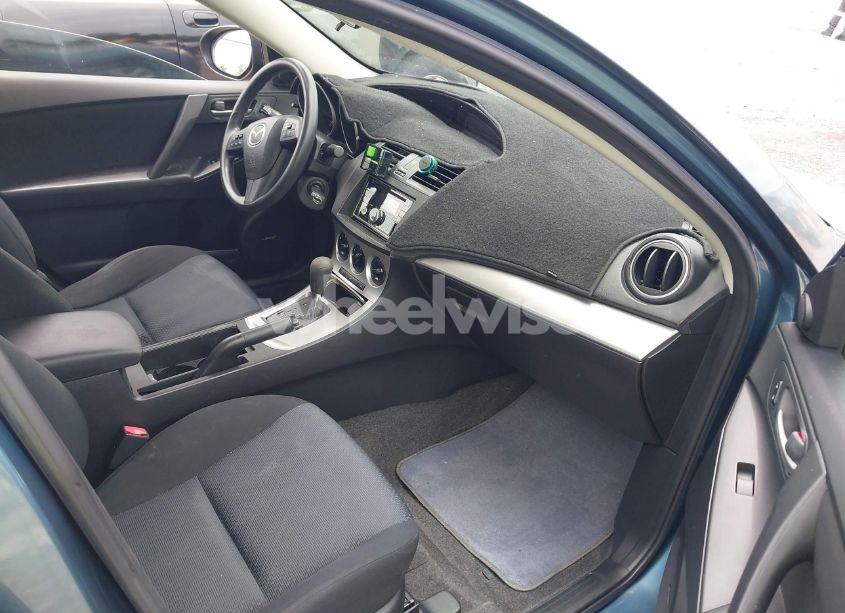 Photo 5 of 2010 Mazda Mazda3 I TOURING (VIN JM1BL1SF4A1228151)