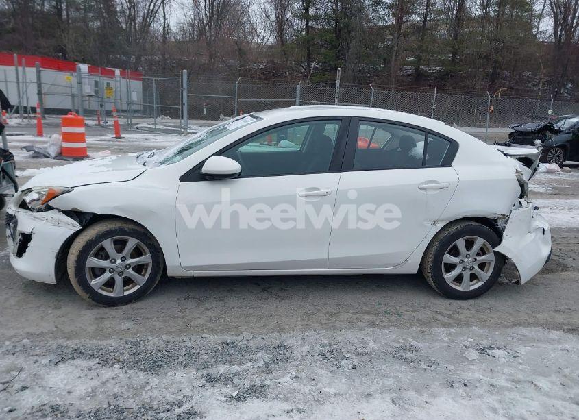 Photo 14 of 2010 Mazda Mazda3 I TOURING (VIN JM1BL1SF4A1236315)