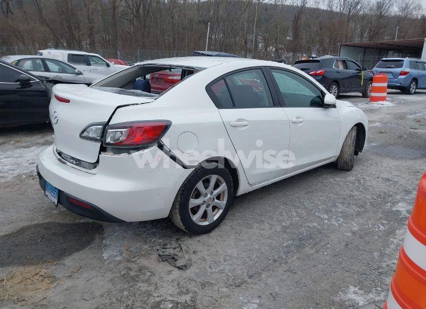 Photo 4 of 2010 Mazda Mazda3 I TOURING (VIN JM1BL1SF4A1236315)