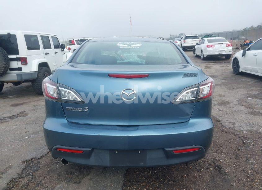 Photo 16 of 2010 Mazda Mazda3 I TOURING (VIN JM1BL1SF4A1292769)