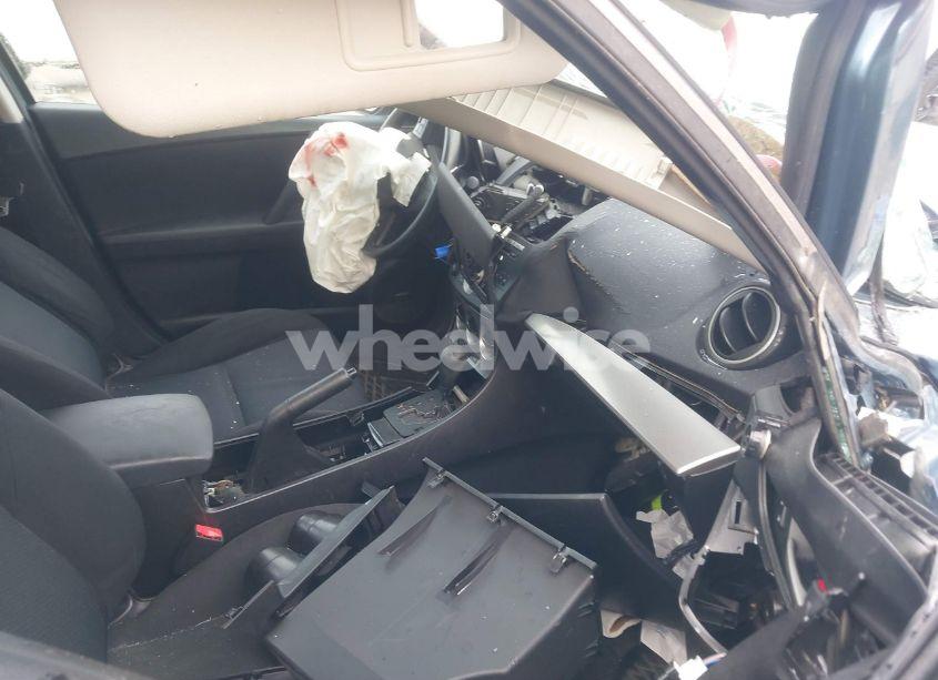 Photo 5 of 2010 Mazda Mazda3 I TOURING (VIN JM1BL1SF4A1292769)