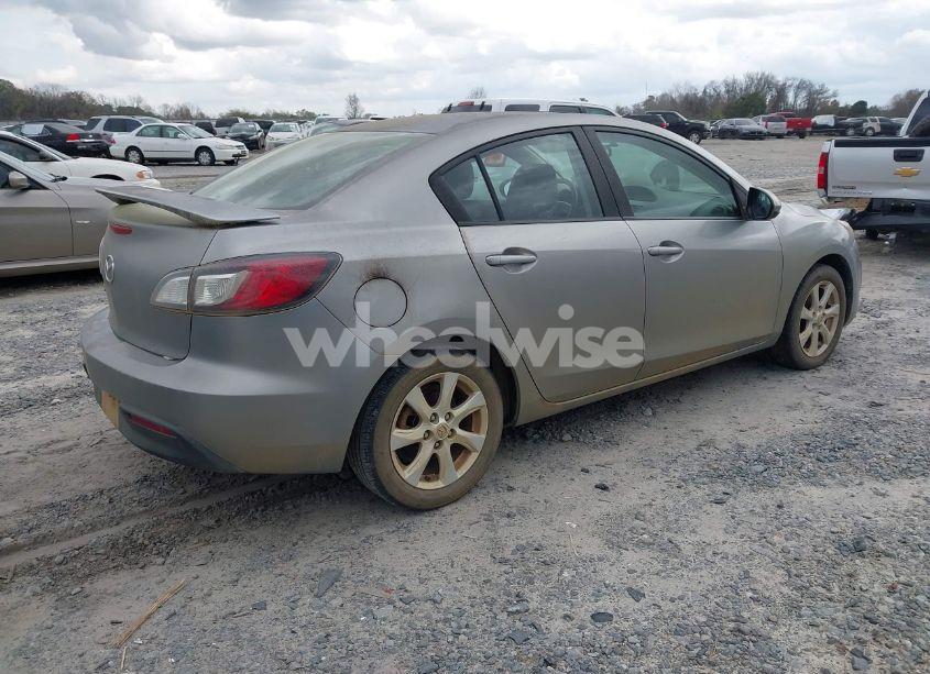 Photo 4 of 2010 Mazda Mazda3 I TOURING (VIN JM1BL1SF4A1318156)