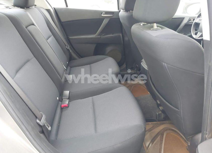 Photo 8 of 2010 Mazda Mazda3 I TOURING (VIN JM1BL1SF4A1318156)