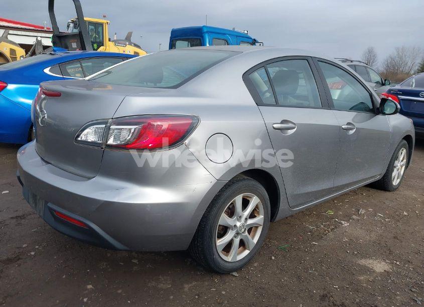 Photo 4 of 2010 Mazda Mazda3 I TOURING (VIN JM1BL1SF4A1323146)