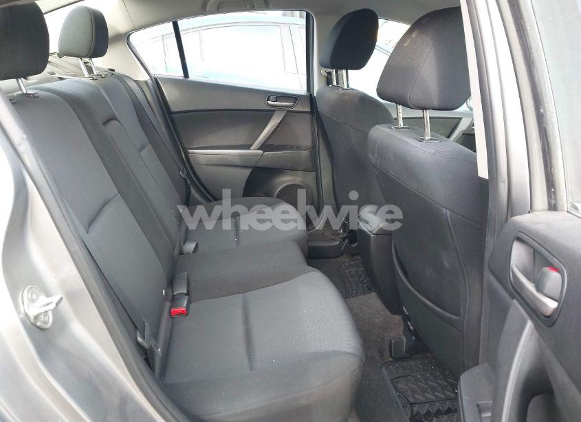 Photo 8 of 2010 Mazda Mazda3 I TOURING (VIN JM1BL1SF4A1323146)