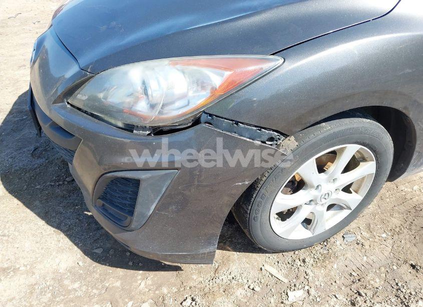 Photo 6 of 2010 Mazda Mazda3 I TOURING (VIN JM1BL1SF4A1335684)