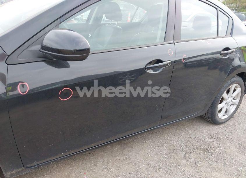 Photo 15 of 2010 Mazda Mazda3 I TOURING (VIN JM1BL1SF5A1138877)