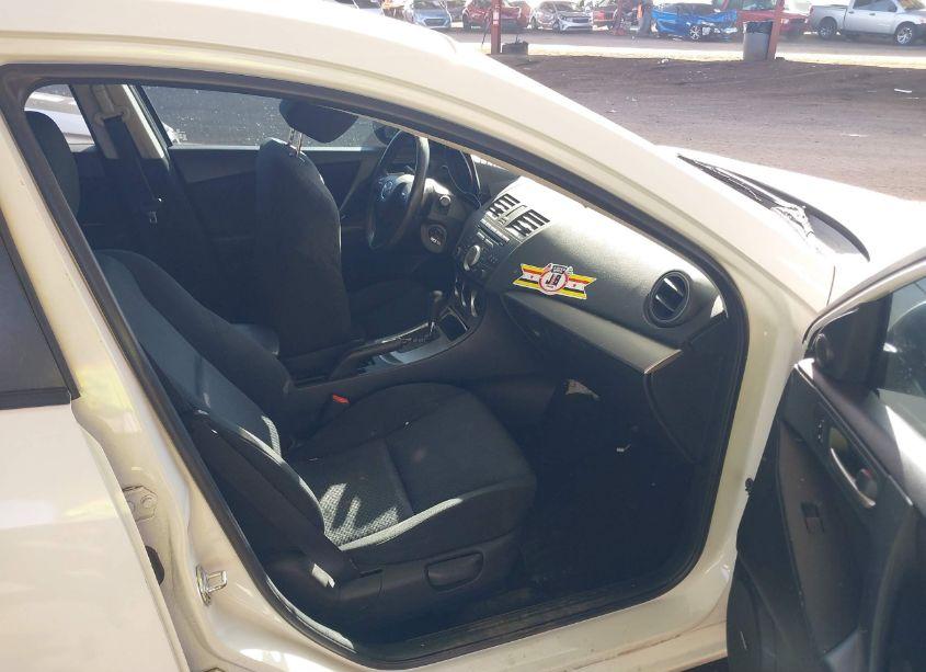 Photo 5 of 2010 Mazda Mazda3 I TOURING (VIN JM1BL1SF5A1141438)