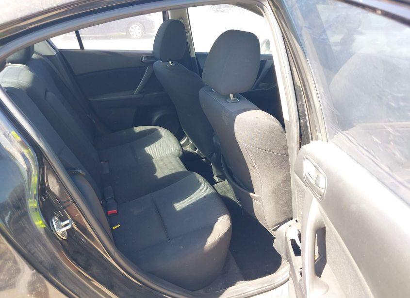 Photo 8 of 2010 Mazda Mazda3 I SPORT (VIN JM1BL1SF5A1141455)