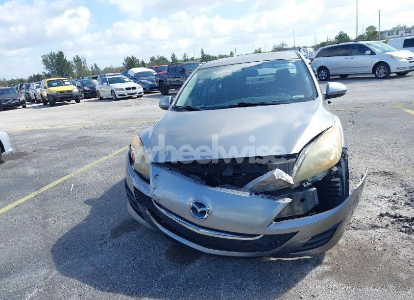 Photo 6 of 2010 Mazda Mazda3 I TOURING (VIN JM1BL1SF5A1143951)