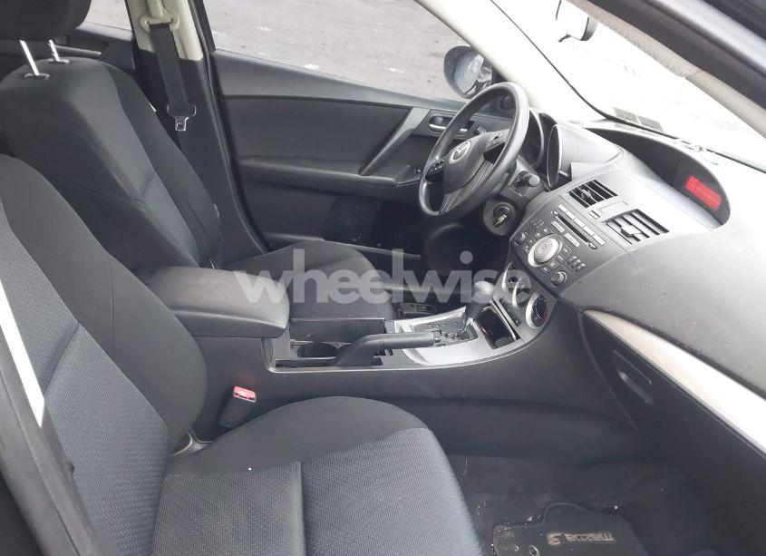 Photo 5 of 2010 Mazda Mazda3 I TOURING (VIN JM1BL1SF5A1179459)