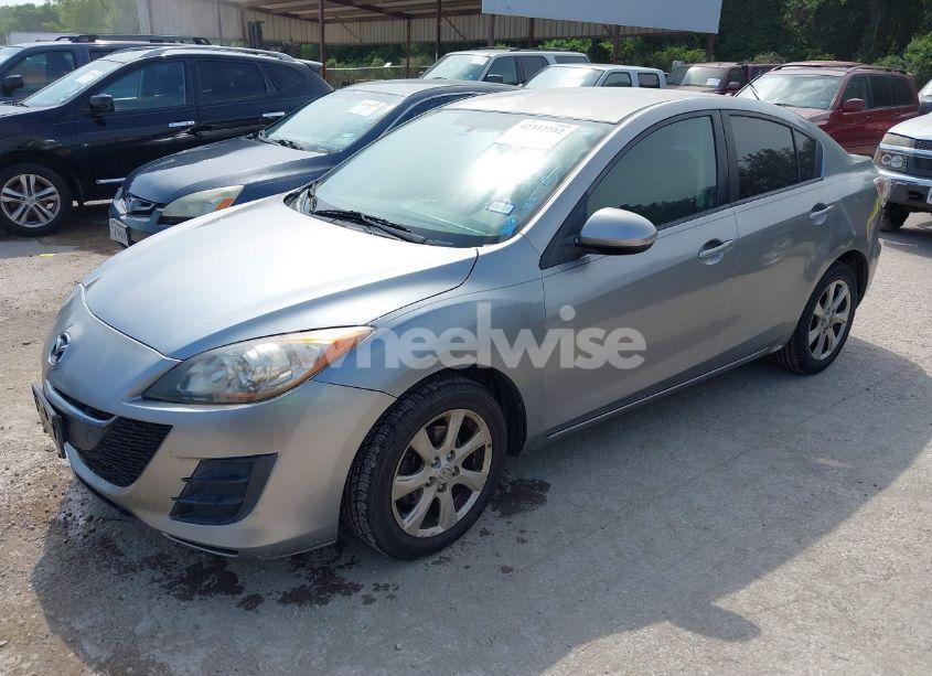 Photo 2 of 2010 Mazda Mazda3 I TOURING (VIN JM1BL1SF5A1212041)