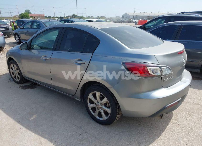 Photo 3 of 2010 Mazda Mazda3 I TOURING (VIN JM1BL1SF5A1212041)