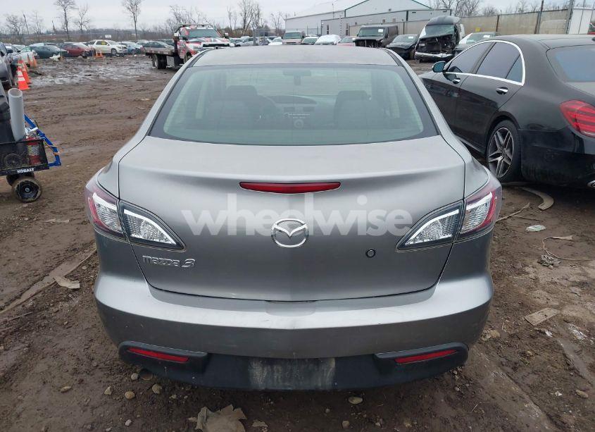 Photo 16 of 2010 Mazda Mazda3 I SPORT (VIN JM1BL1SF5A1270084)