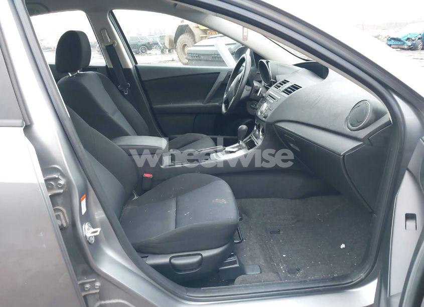 Photo 5 of 2010 Mazda Mazda3 I SPORT (VIN JM1BL1SF5A1270084)