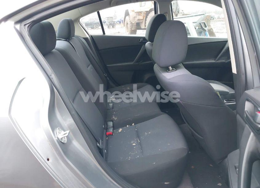 Photo 8 of 2010 Mazda Mazda3 I SPORT (VIN JM1BL1SF5A1270084)