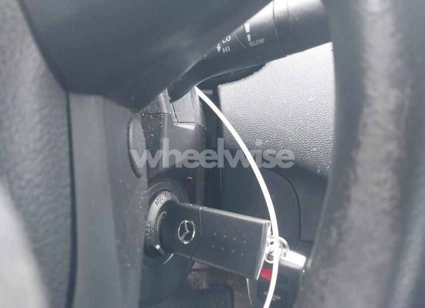 Photo 11 of 2010 Mazda Mazda3 I TOURING (VIN JM1BL1SF5A1315296)