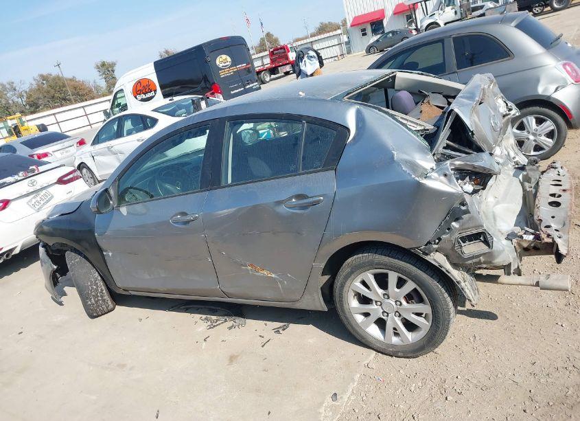 Photo 15 of 2010 Mazda Mazda3 I TOURING (VIN JM1BL1SF6A1119450)