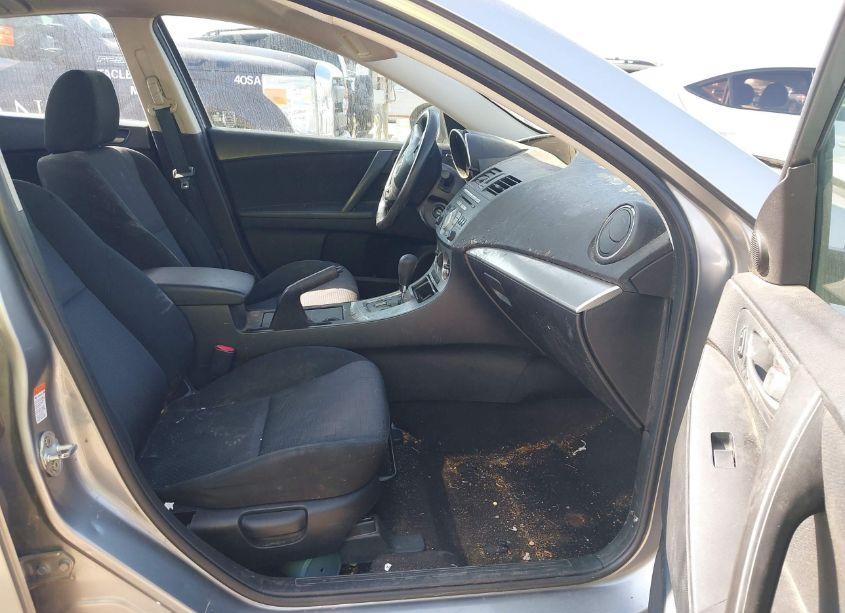 Photo 5 of 2010 Mazda Mazda3 I TOURING (VIN JM1BL1SF6A1119450)