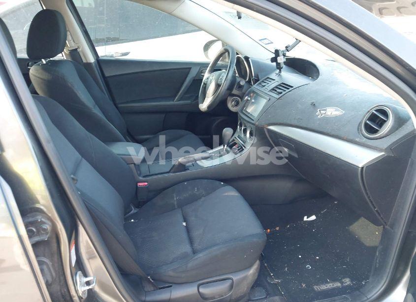 Photo 5 of 2010 Mazda Mazda3 I TOURING (VIN JM1BL1SF6A1157597)