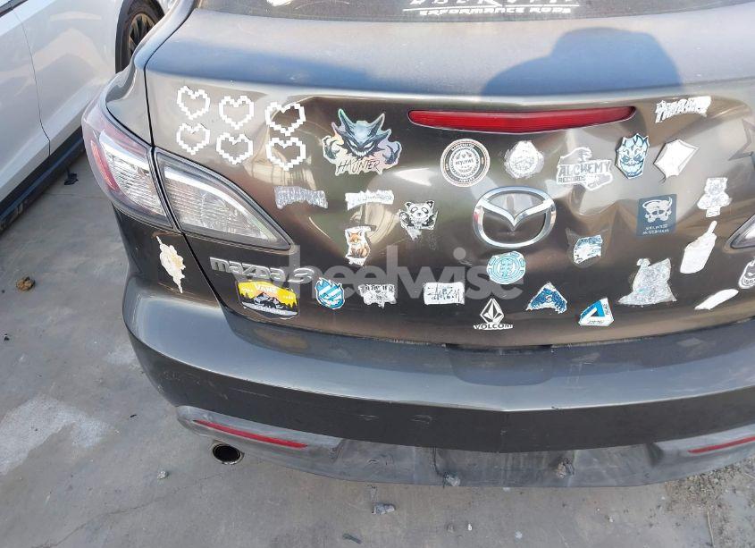 Photo 6 of 2010 Mazda Mazda3 I TOURING (VIN JM1BL1SF6A1157597)