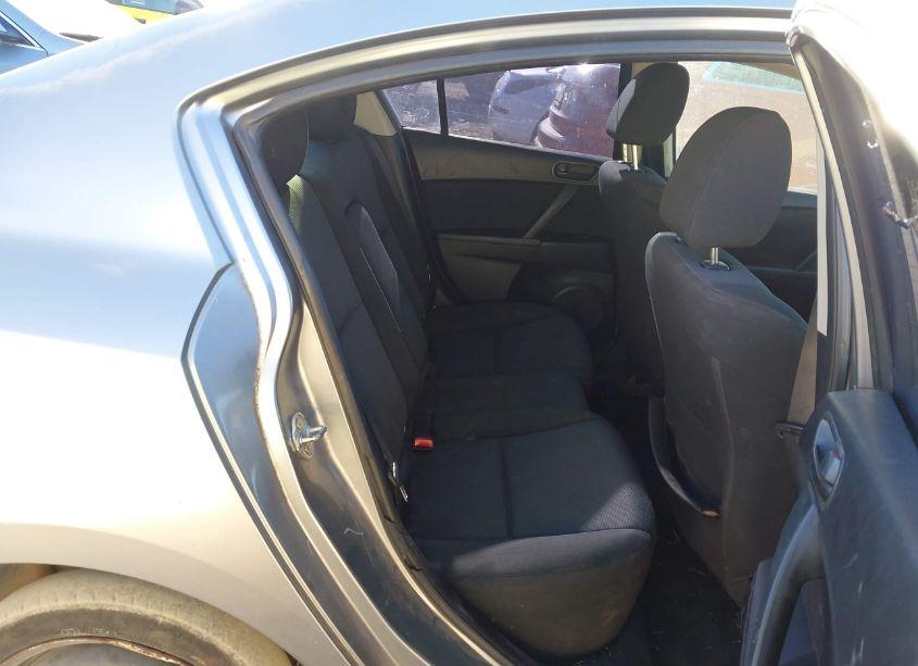 Photo 8 of 2010 Mazda Mazda3 I SPORT (VIN JM1BL1SF6A1161200)