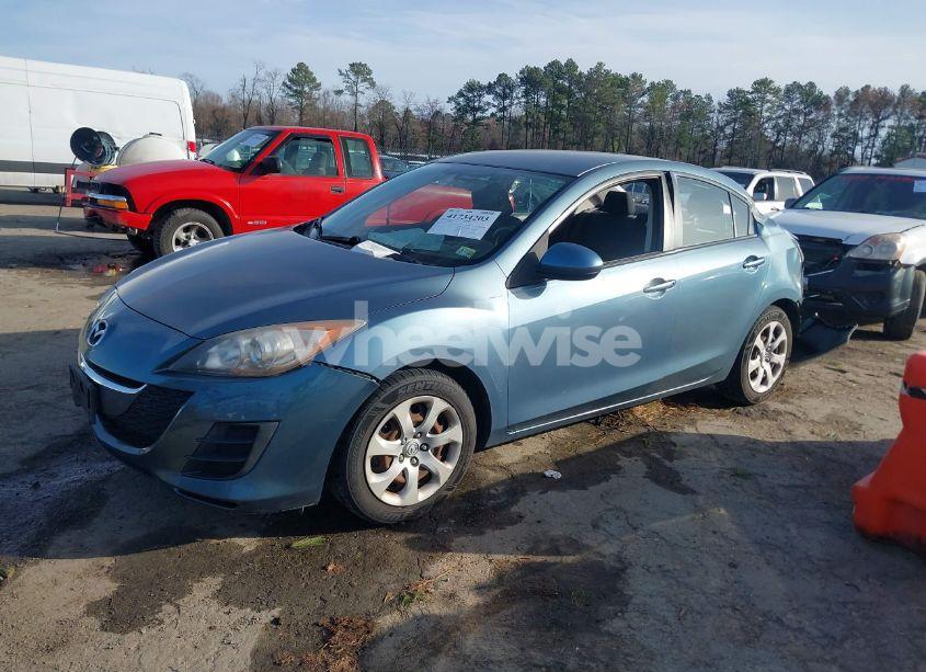 Photo 2 of 2010 Mazda Mazda3 I SPORT (VIN JM1BL1SF6A1202179)