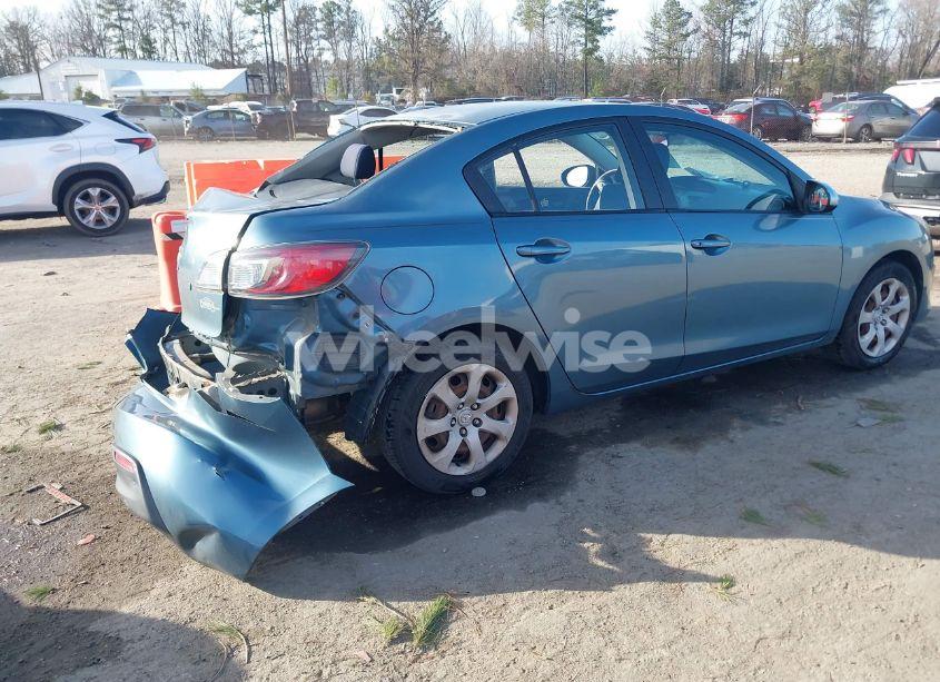 Photo 4 of 2010 Mazda Mazda3 I SPORT (VIN JM1BL1SF6A1202179)