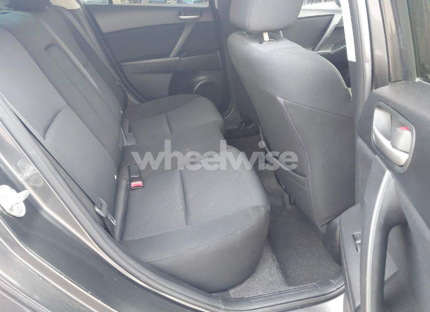 Photo 8 of 2010 Mazda Mazda3 I TOURING (VIN JM1BL1SF6A1258901)