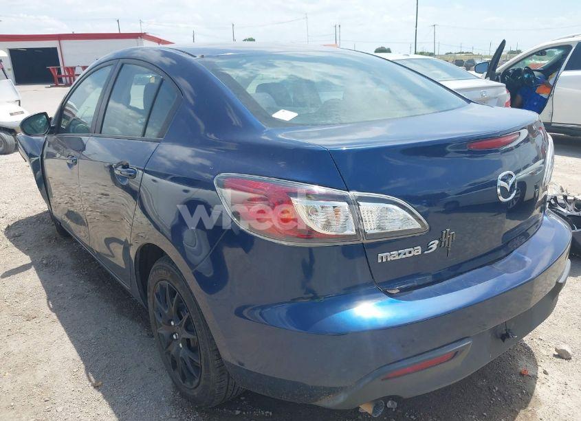 Photo 3 of 2010 Mazda Mazda3 I SPORT (VIN JM1BL1SF6A1259417)