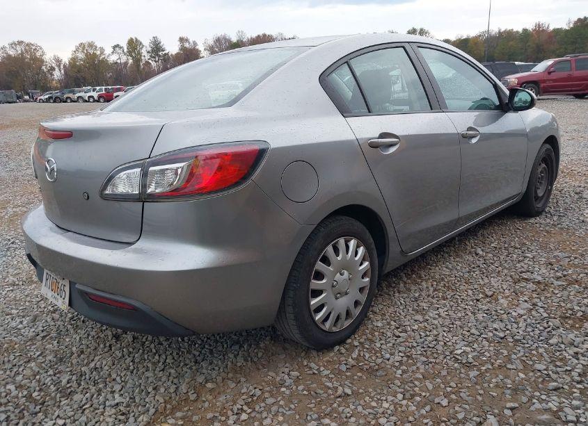 Photo 4 of 2010 Mazda Mazda3 I SPORT (VIN JM1BL1SF6A1267145)