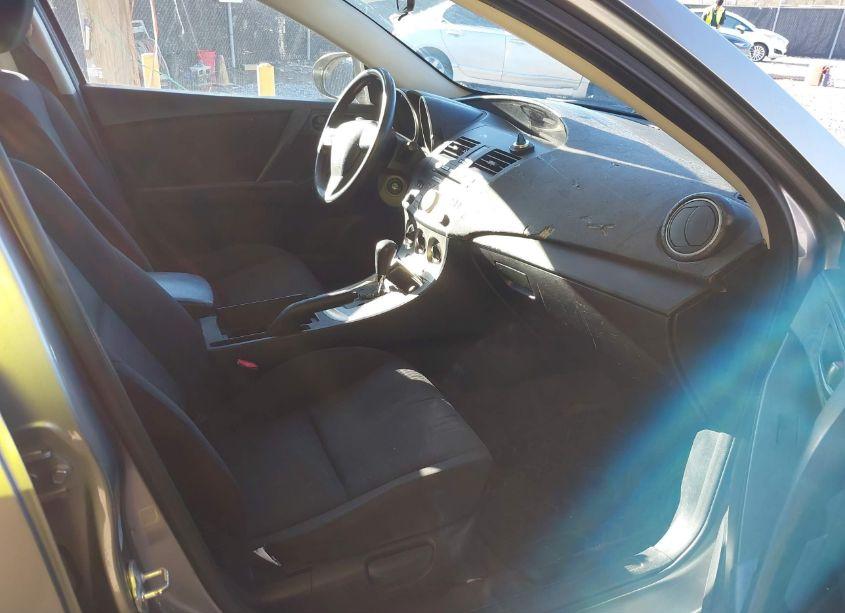 Photo 5 of 2010 Mazda Mazda3 I SPORT (VIN JM1BL1SF6A1267145)